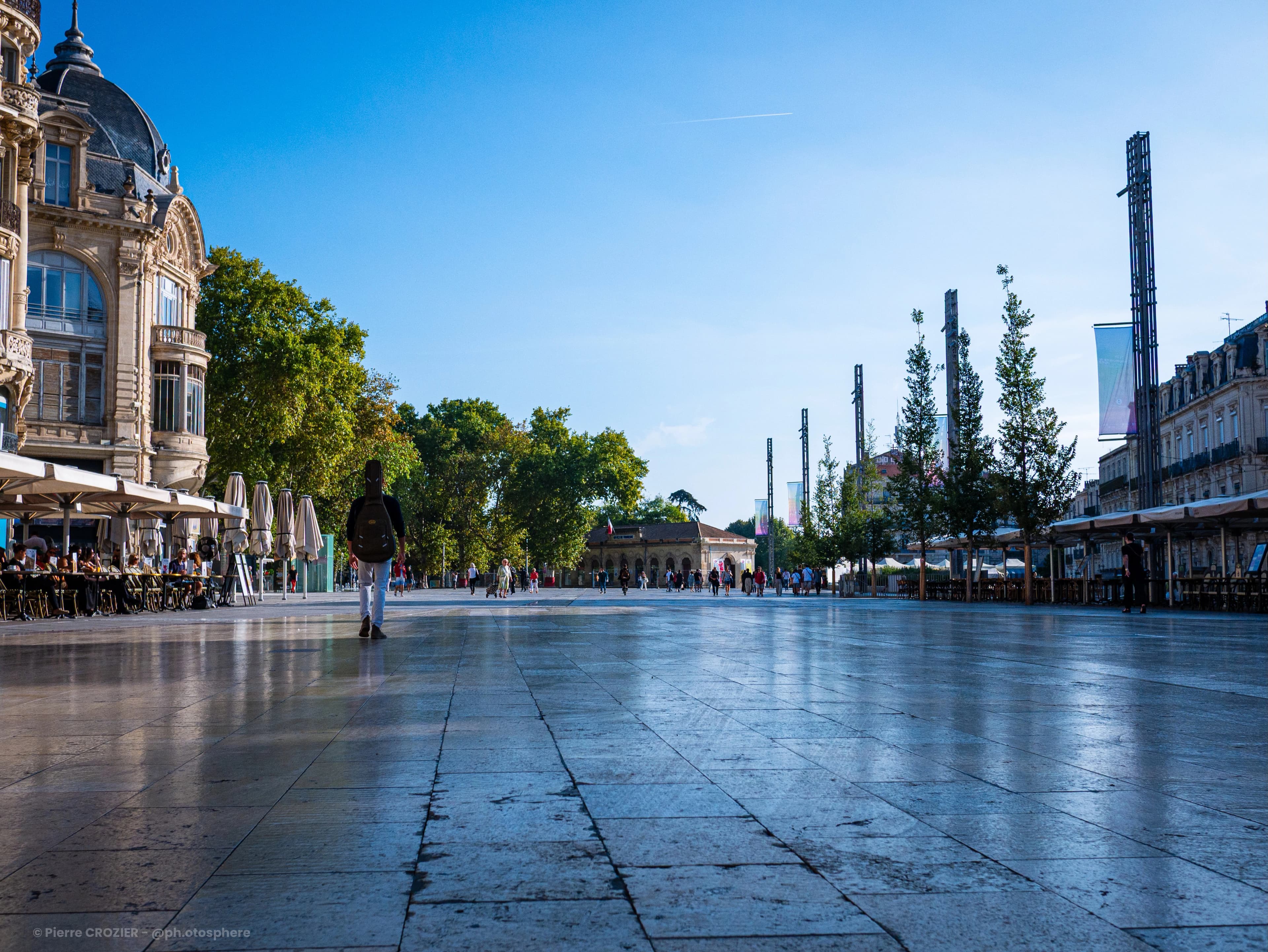 Comptoir d’un lieu partenaire yebLue à Montpellier pendant une soirée membres
